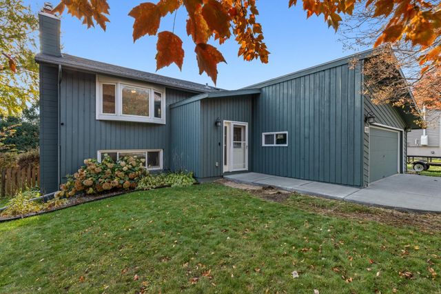 3012 Crescent Lane NW, Rochester, MN 55901