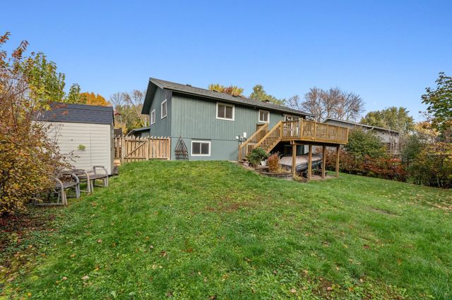 3012 Crescent Lane NW, Rochester, MN 55901