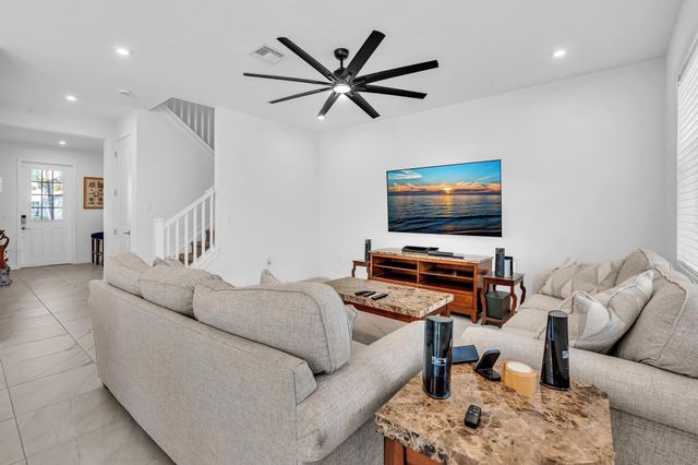 7268 Lenora Lane, Lake Worth, FL 33467