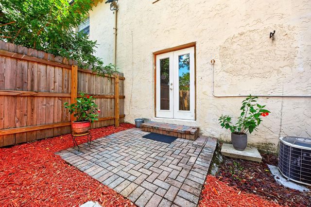 2423 E CENTRAL BOULEVARD 1, Orlando, FL 32803