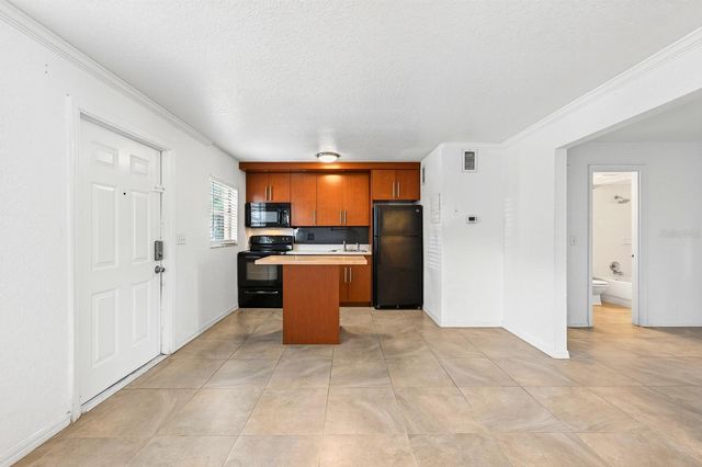 2423 E CENTRAL BOULEVARD 1, Orlando, FL 32803