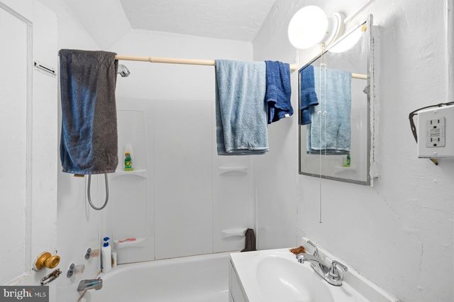 923 1ST ST, Baltimore, MD 21225