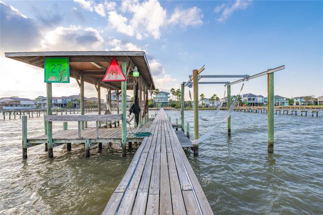 1617 Dick Bay Drive, Dickinson, TX 77539