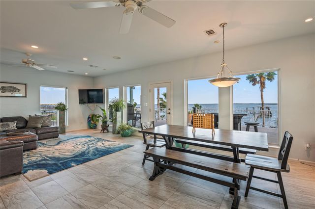 1617 Dick Bay Drive, Dickinson, TX 77539