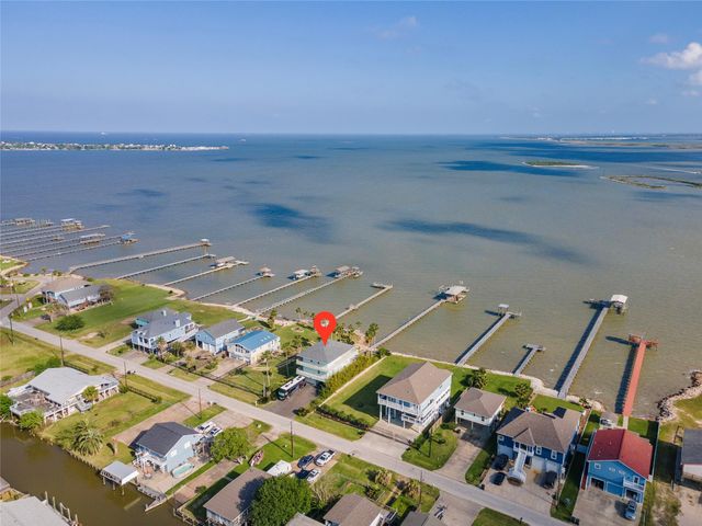 1617 Dick Bay Drive, Dickinson, TX 77539