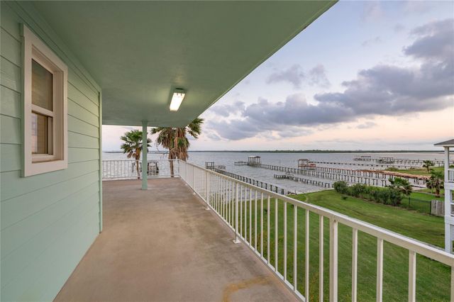 1617 Dick Bay Drive, Dickinson, TX 77539