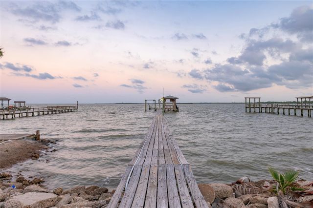 1617 Dick Bay Drive, Dickinson, TX 77539