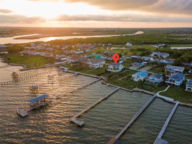 1617 Dick Bay Drive, Dickinson, TX 77539