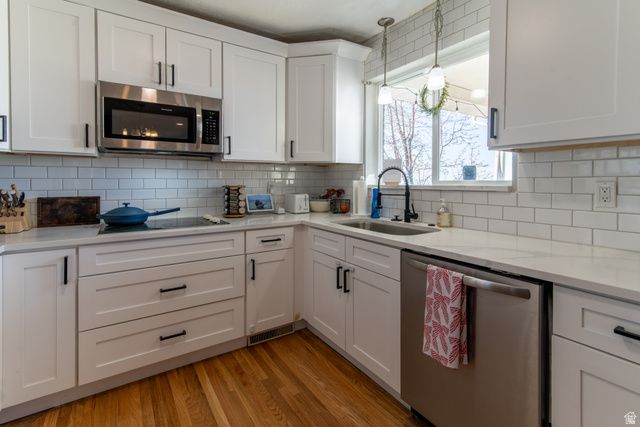 2226 E CASTLE HILL AVE, Cottonwood Heights, UT 84121