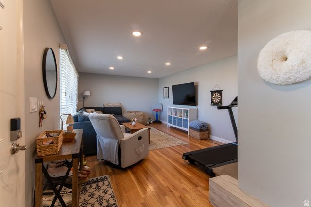 2226 E CASTLE HILL AVE, Cottonwood Heights, UT 84121