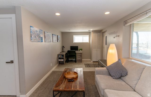 2226 E CASTLE HILL AVE, Cottonwood Heights, UT 84121