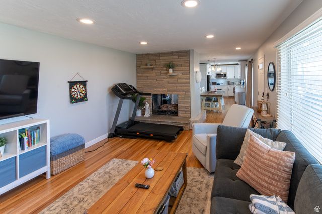 2226 E CASTLE HILL AVE, Cottonwood Heights, UT 84121