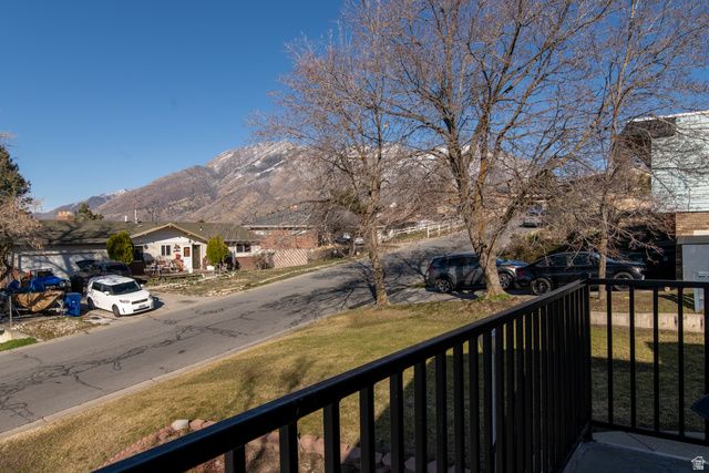 2226 E CASTLE HILL AVE, Cottonwood Heights, UT 84121