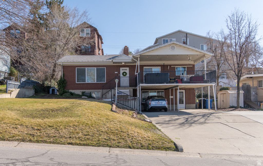 2226 E CASTLE HILL AVE, Cottonwood Heights, UT 84121