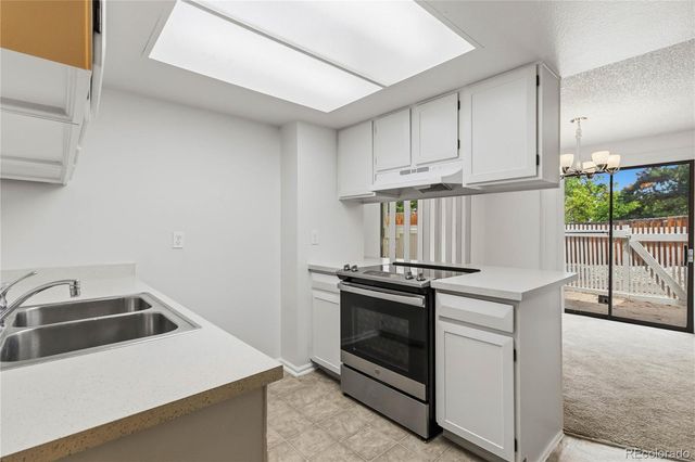 3040 S Macon Circle, Aurora, CO 80014