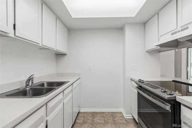 3040 S Macon Circle, Aurora, CO 80014