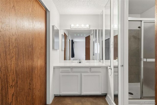3040 S Macon Circle, Aurora, CO 80014