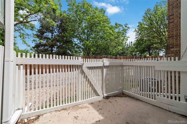 3040 S Macon Circle, Aurora, CO 80014