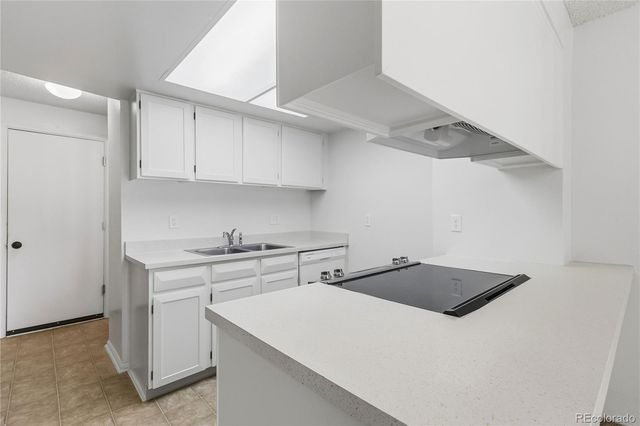 3040 S Macon Circle, Aurora, CO 80014