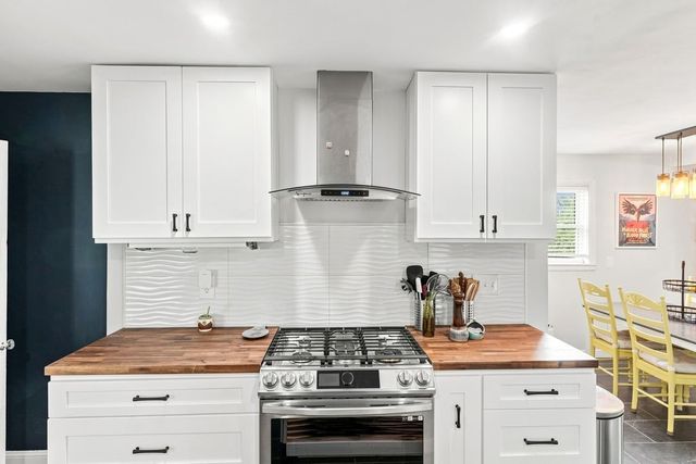 41 Rochambeau Avenue, Providence, RI 02906