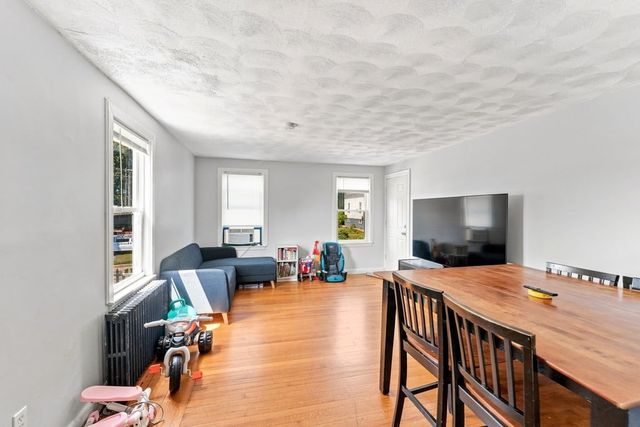 41 Rochambeau Avenue, Providence, RI 02906