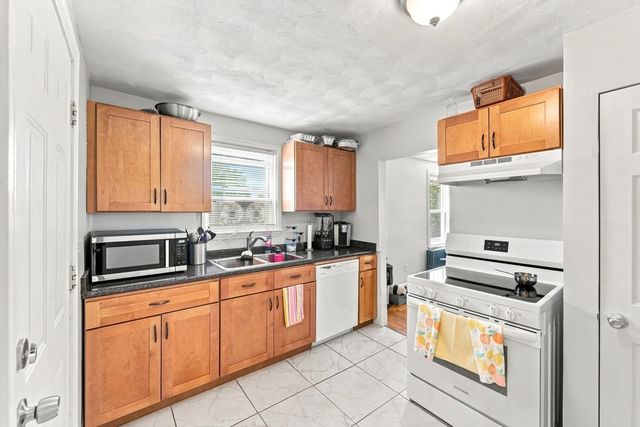 41 Rochambeau Avenue, Providence, RI 02906