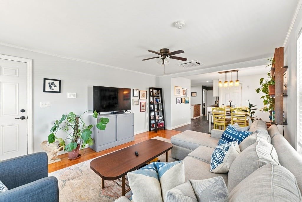 41 Rochambeau Avenue, Providence, RI 02906