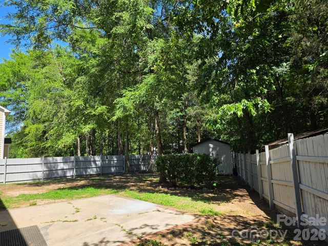 10317 Stoneykirk Lane, Charlotte, NC 28269
