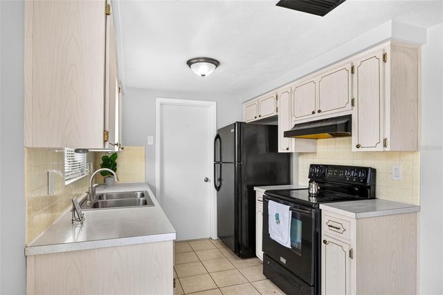 7804 HAWTHORN DRIVE, Port Richey, FL 34668