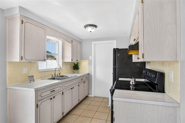 7804 HAWTHORN DRIVE, Port Richey, FL 34668