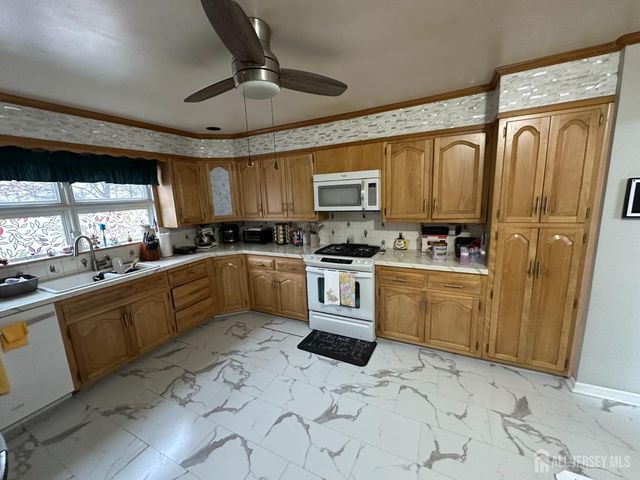 134 Benart Place, Middlesex, NJ 08846