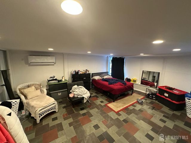 134 Benart Place, Middlesex, NJ 08846