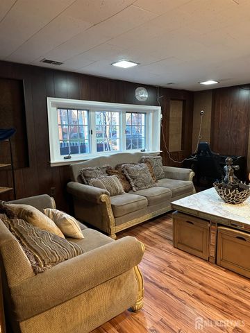 134 Benart Place, Middlesex, NJ 08846
