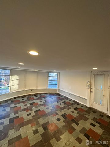 134 Benart Place, Middlesex, NJ 08846