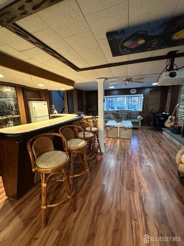 134 Benart Place, Middlesex, NJ 08846