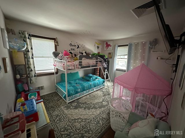 134 Benart Place, Middlesex, NJ 08846