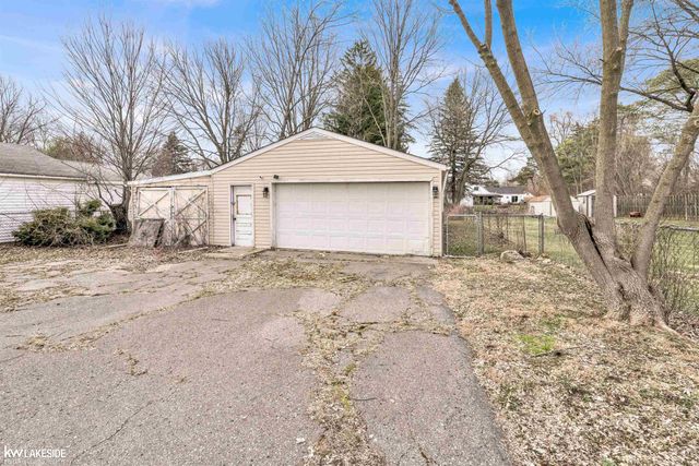 3207 Caroline Street, Auburn Hills, MI 48326
