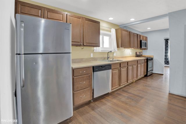 3207 Caroline Street, Auburn Hills, MI 48326