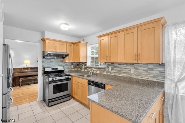 61 Campbell Rd, Hillsborough Twp., NJ 08844