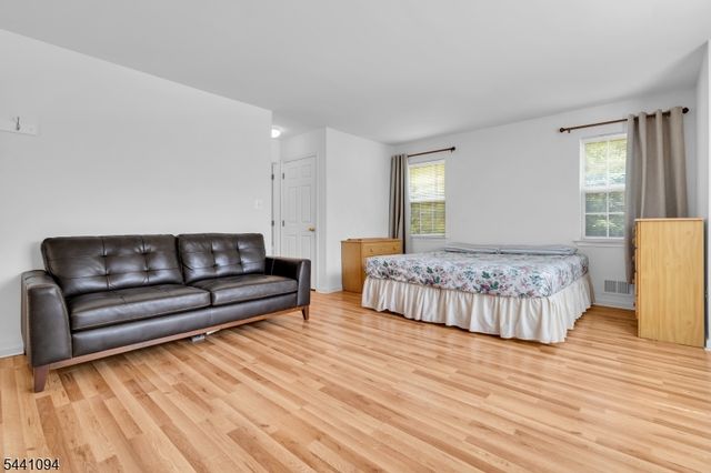 61 Campbell Rd, Hillsborough Twp., NJ 08844