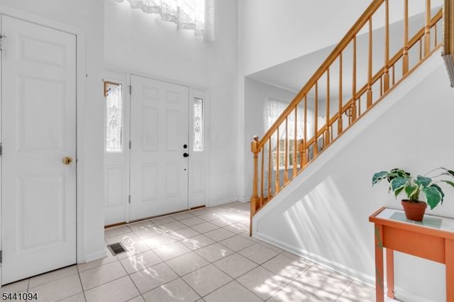 61 Campbell Rd, Hillsborough Twp., NJ 08844