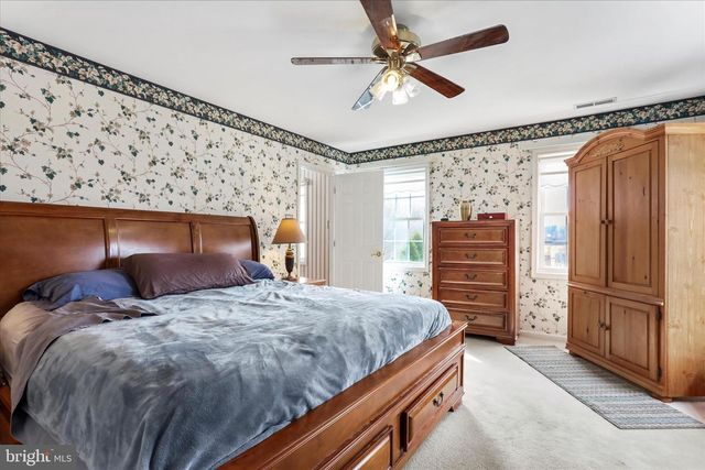 108 FOXHALL RD, Charles Town, WV 25414