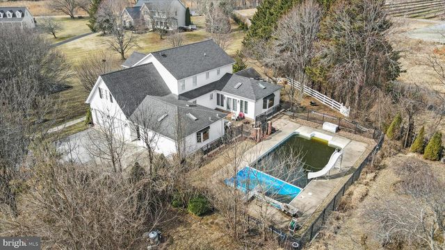 108 FOXHALL RD, Charles Town, WV 25414