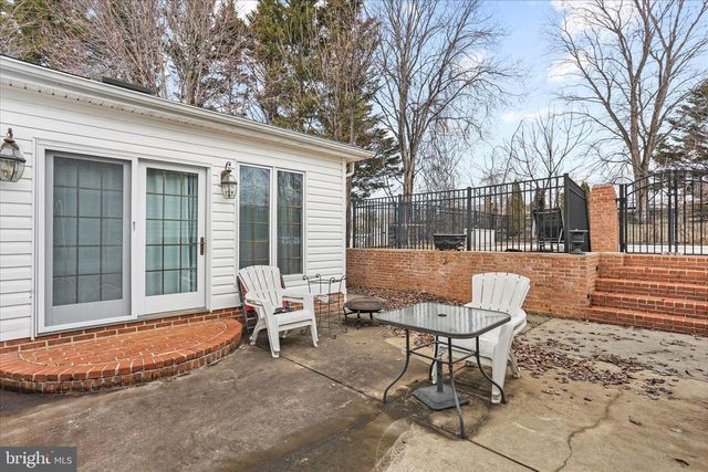 108 FOXHALL RD, Charles Town, WV 25414