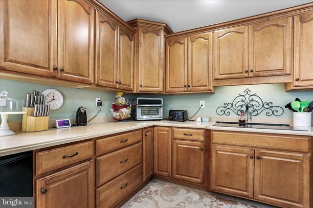 108 FOXHALL RD, Charles Town, WV 25414