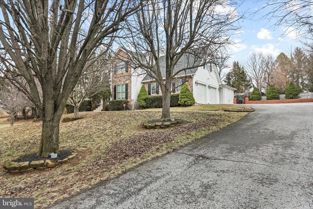 108 FOXHALL RD, Charles Town, WV 25414