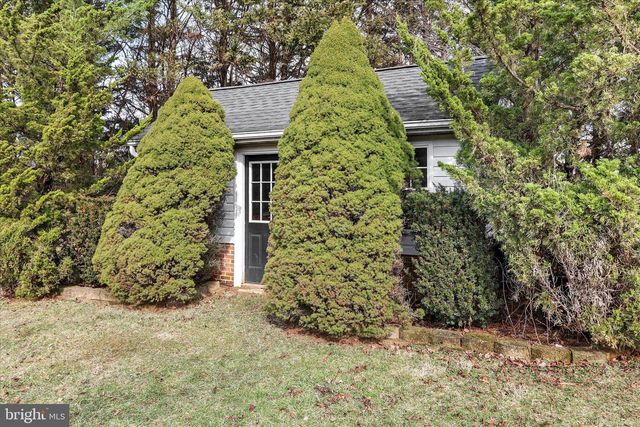 108 FOXHALL RD, Charles Town, WV 25414