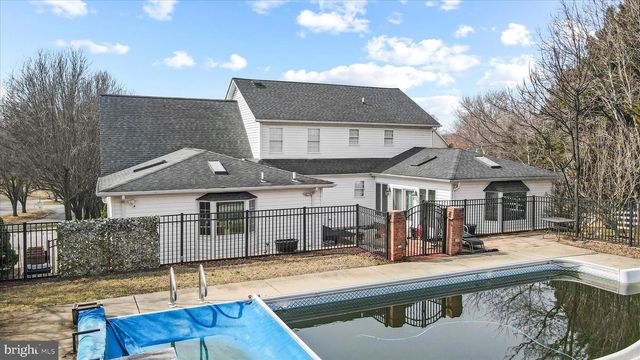 108 FOXHALL RD, Charles Town, WV 25414