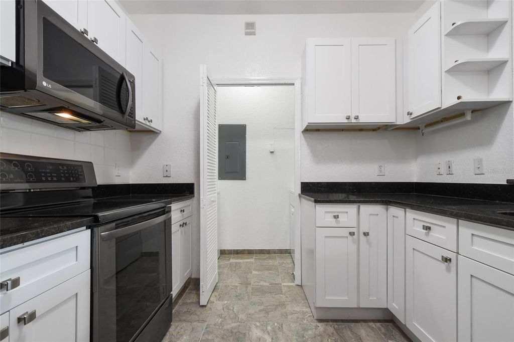 Image 17 of property listing at 8817 DUNES COURT 102, Kissimmee, FL 34747