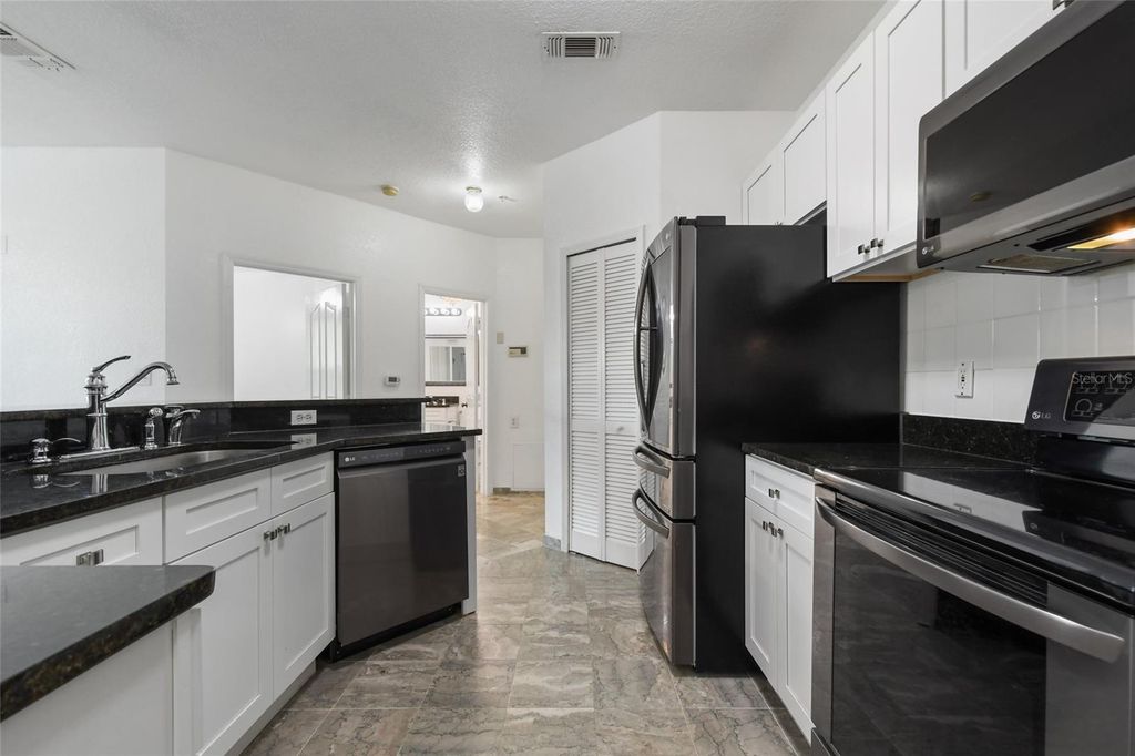 Image 19 of property listing at 8817 DUNES COURT 102, Kissimmee, FL 34747